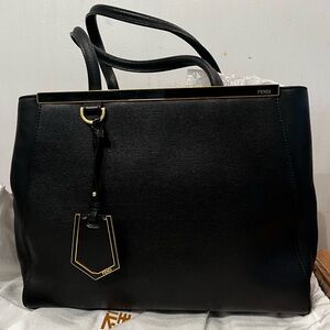 Pre-loved Fendi Saffiano 2Jours leather bag.